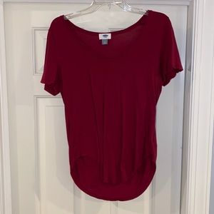 Burgundy Old Navy t-shirt